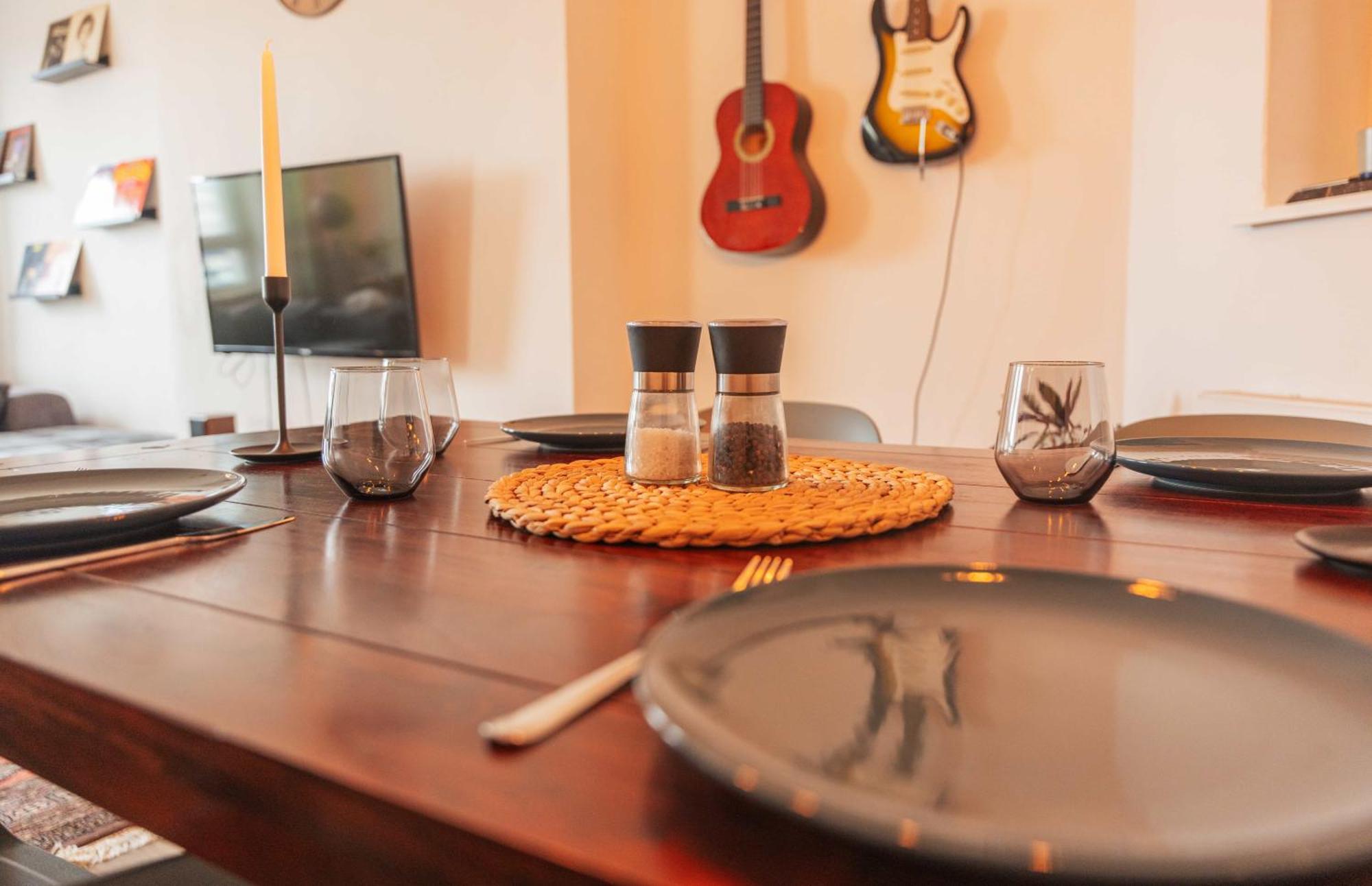 Urban Apartment - Stilvoll & Im Herzen Der Stadt Бремерхавен Екстериор снимка